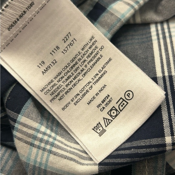 Men's Columbia Short Sleeved Blue Plaid Button Down Shirt Large - Picture 8 of 8